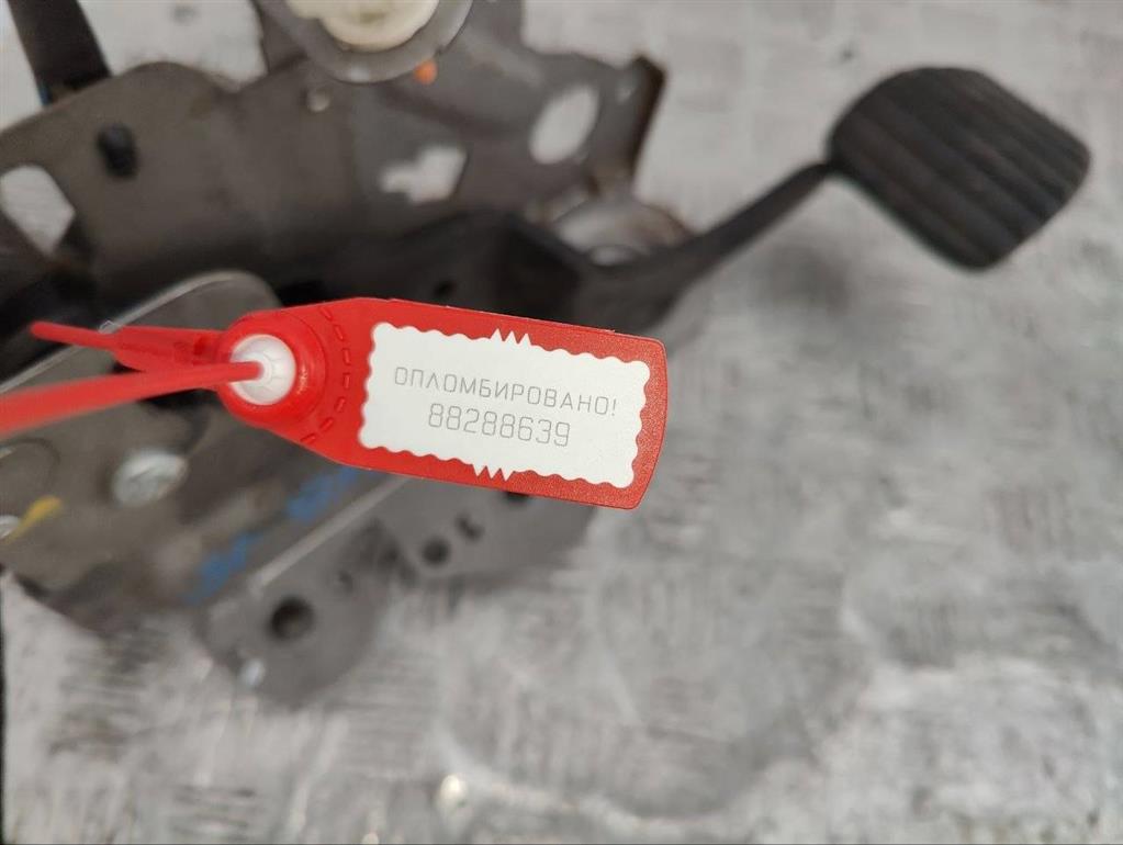 Педаль тормоза Renault Scenic 3 (2008-2015)
