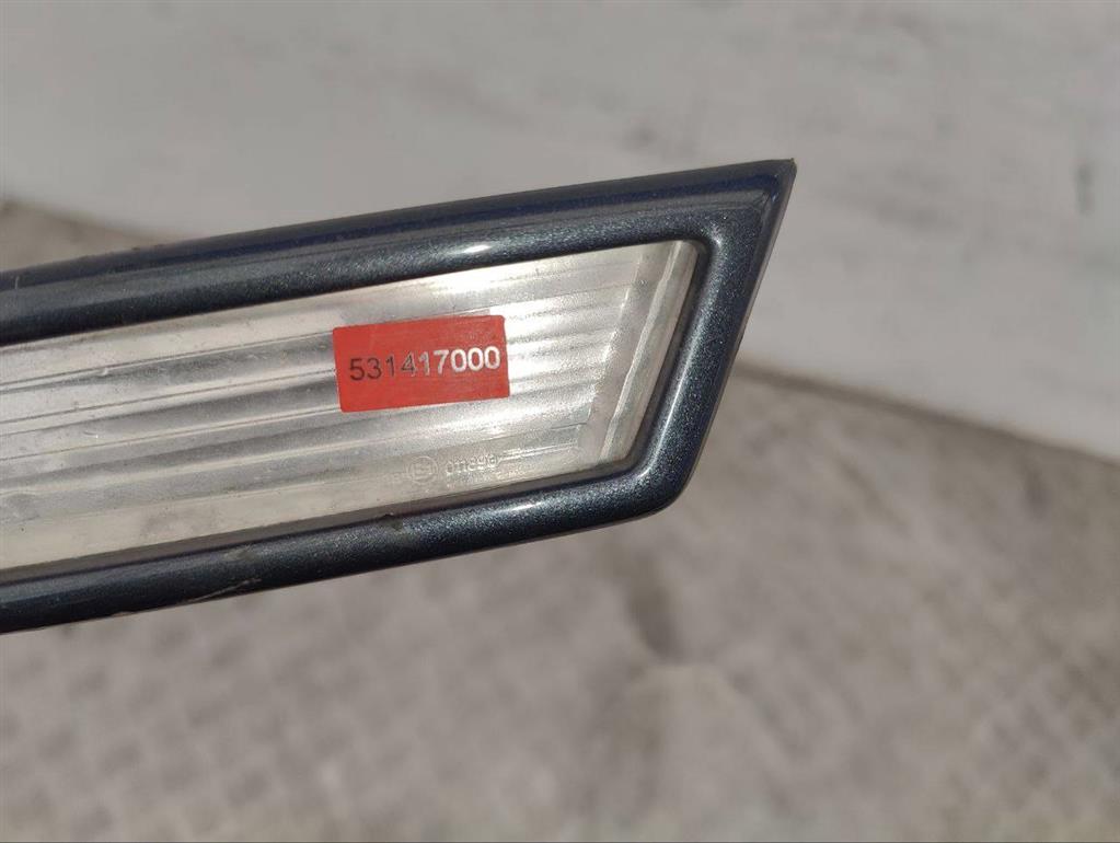 Поворотник левый Volkswagen Passat B6 (2005-2010)