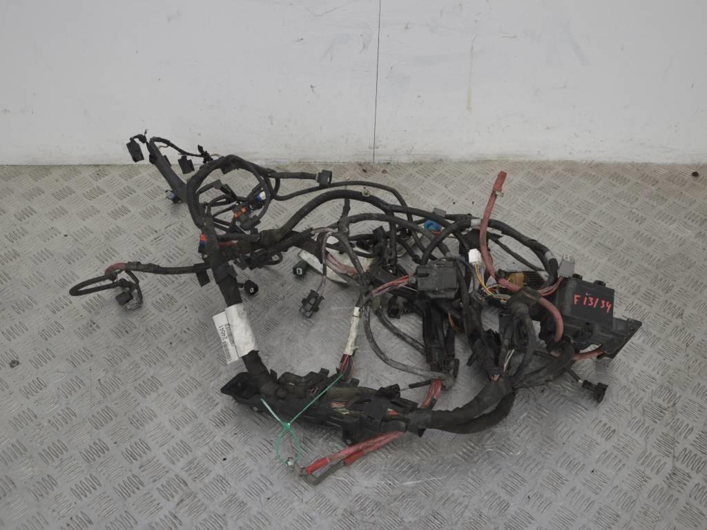 Проводка двигателя Renault Scenic 3 (2008-2015)
