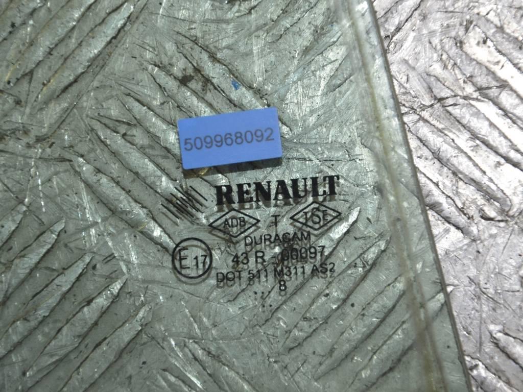 Стекло двери задней правой Renault Megane 2 (2002-2008)
