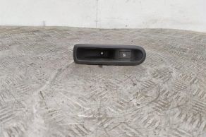 Кнопка стеклоподъемника заднего правого Renault Megane 2 (2002-2008)