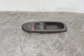 Кнопка стеклоподъемника переднего правого Renault Clio 3 (2005-2012)